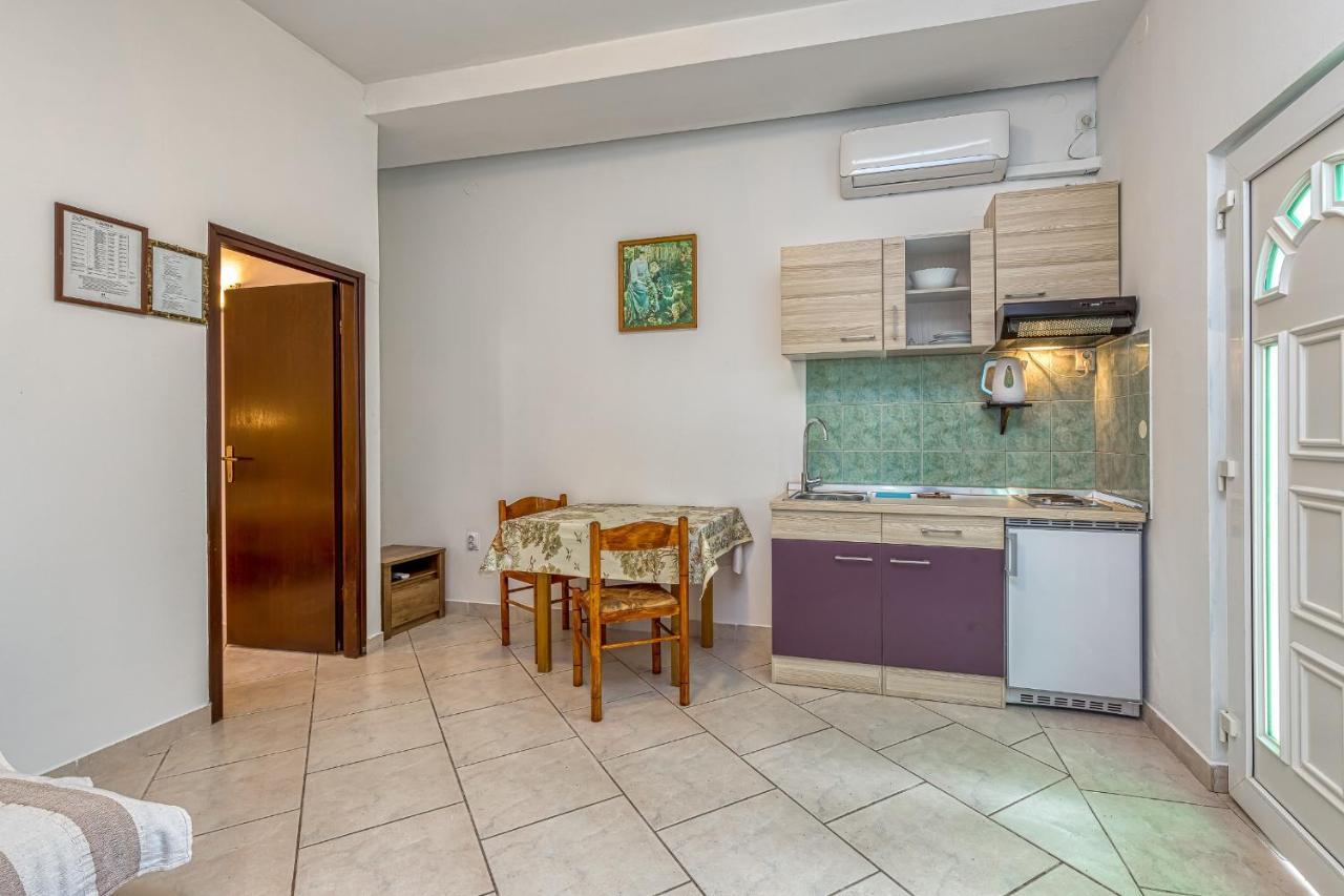 Apartments Bastovanovic Rovinj Exterior foto